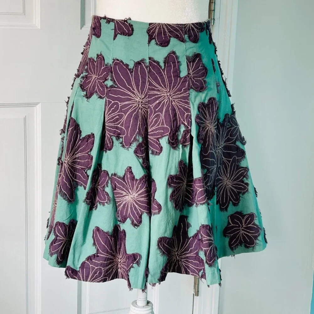TIBI Cottagecore Inspired Cotton Aline Skirt with Floral Applique (size 2) - Picture 6 of 11